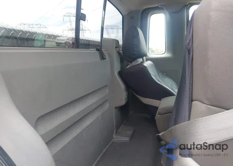 2005 Ford F-150 Stx/Xl/Xlt z USA, uszkodzony, nr VIN 1FTRF12W75NA44617